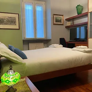  Apartamento Cozy Flat Mins Walk To Navigli And Metro Porta Genova Italia