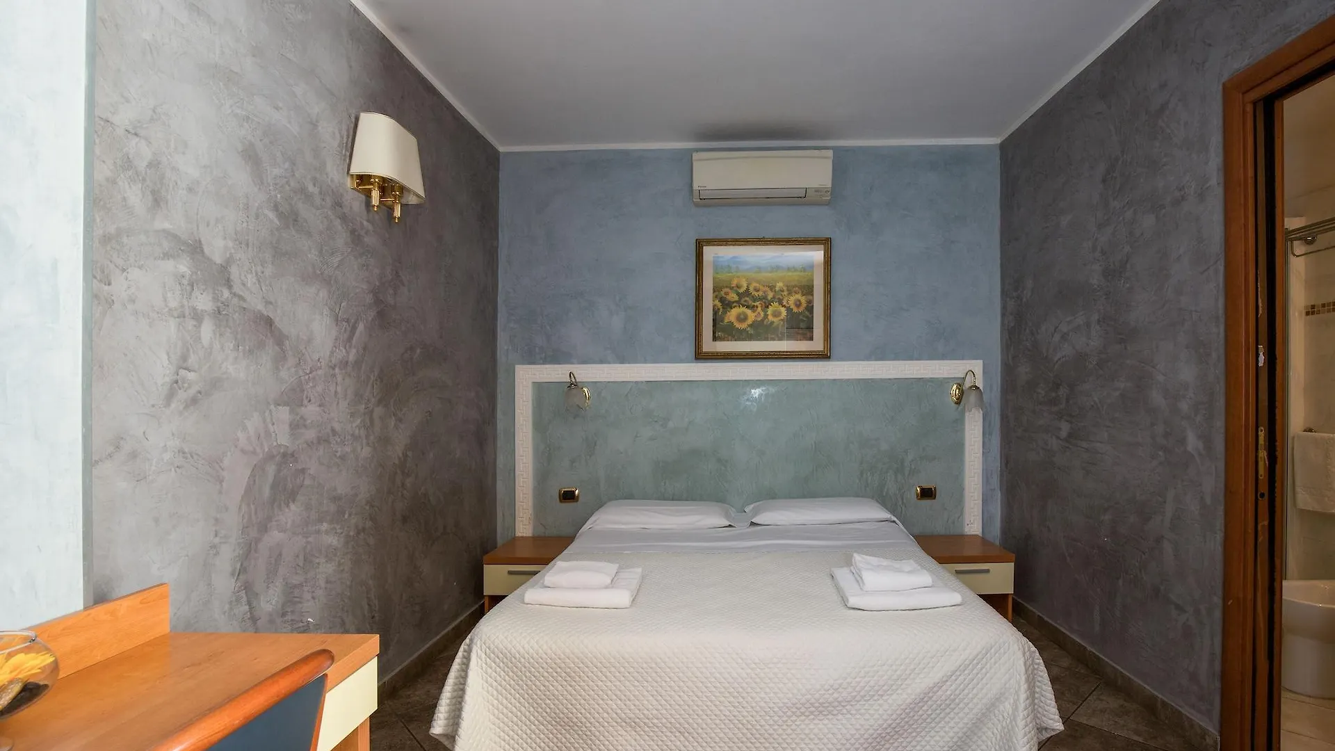 Hotel Angelica Florencie 2*,