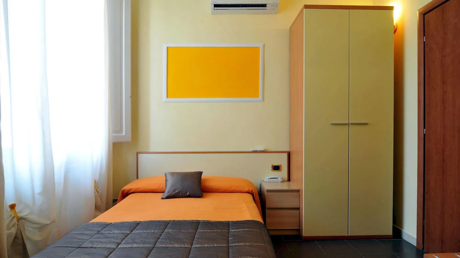 Hotel Angelica Florencie 2*,